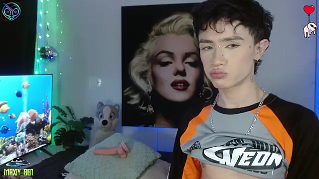 maxiy 001 online show from 17, 5, 2026