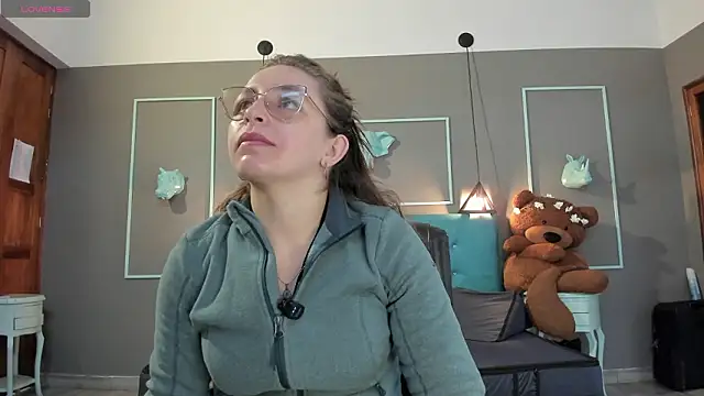 Snapshot of _isaabellaa chatting on 9, 3, 2026 isaabellaa online show from 9, 3, 2026