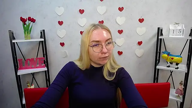 BeatriceFly online show from 15, 12, 2024