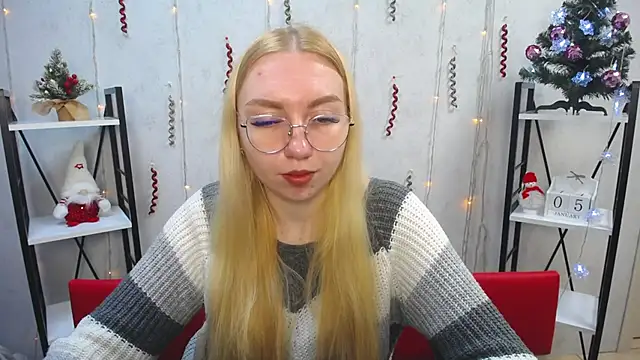 BeatriceFly online show from 5, 1, 2025