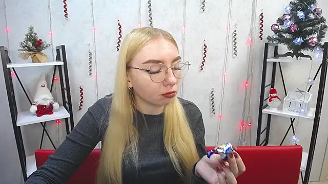 BeatriceFly online show from 12, 1, 2025