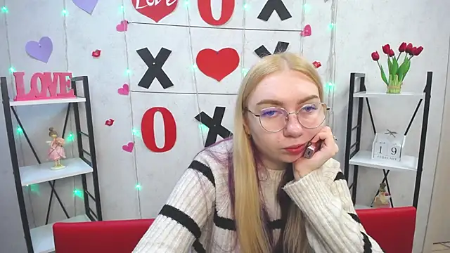 BeatriceFly online show from 19, 2, 2025