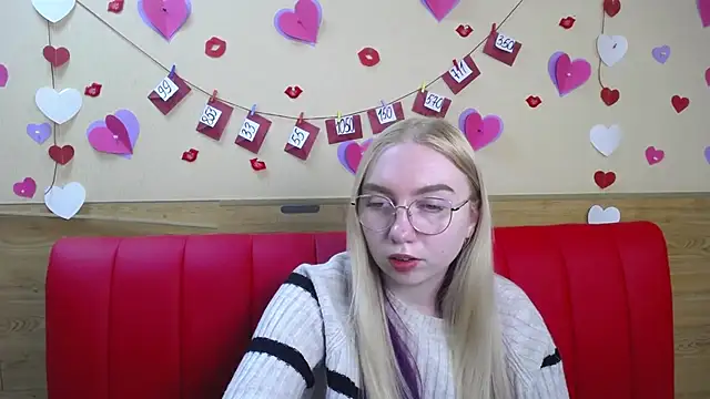 BeatriceFly online show from 20, 2, 2025