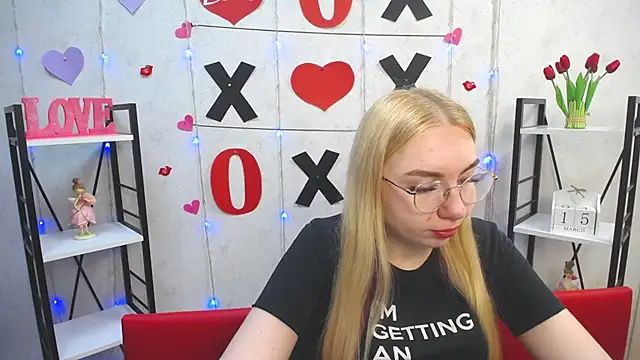 BeatriceFly online show from 15, 3, 2025