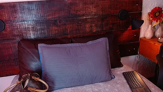 Snapshot of Celeste_sanz chatting on 24, 12, 2024 Celeste sanz online show from 24, 12, 2024