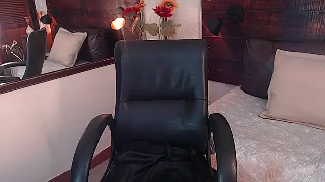 Snapshot of Celeste_sanz chatting on 1, 2, 2025 Celeste sanz online show from 1, 2, 2025