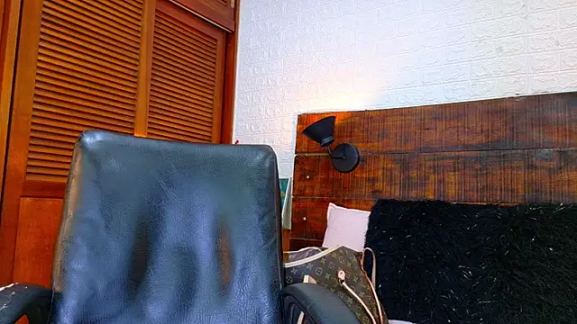 Snapshot of Celeste_sanz chatting on 14, 9, 2025 Celeste sanz online show from 14, 9, 2025