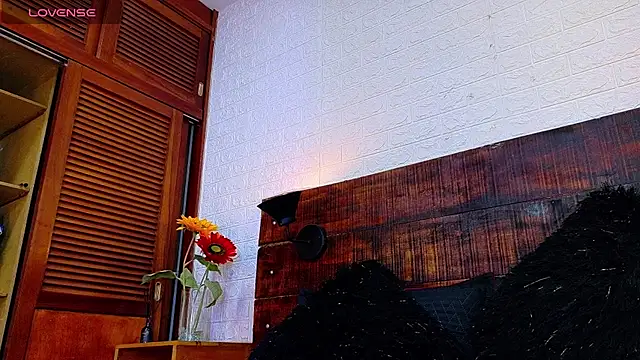 Snapshot of Celeste_sanz chatting on 17, 10, 2025 Celeste sanz online show from 17, 10, 2025