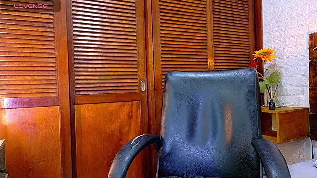 Snapshot of Celeste_sanz chatting on 26, 10, 2025 Celeste sanz online show from 26, 10, 2025