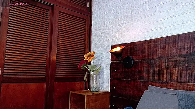 Snapshot of Celeste_sanz chatting on 7, 11, 2025 Celeste sanz online show from 7, 11, 2025