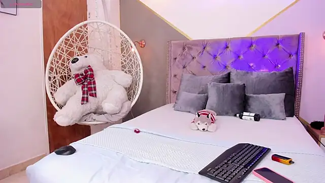 Snapshot of emily_daarell chatting on 27, 1, 2025 emily daarell online show from 27, 1, 2025