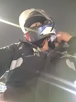 Snapshot of Edged_Hot69 chatting on 12, 3, 2025 Edged Hot69 online show from 12, 3, 2025