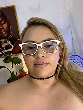 Snapshot of AshleyVXo chatting on 6, 5, 2026 AshleyVXo online show from 6, 5, 2026