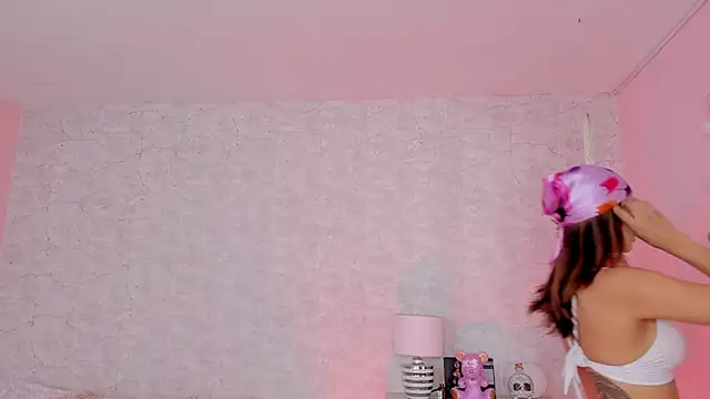 DahianaWalcott online show from 19, 3, 2025