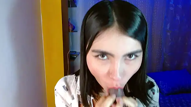 victoria-henaoo online show from 15, 12, 2024