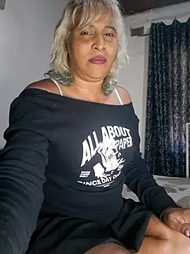 Snapshot of Goodgirlsue_77 chatting on 24, 7, 2026 Goodgirlsue 77 online show from 24, 7, 2026