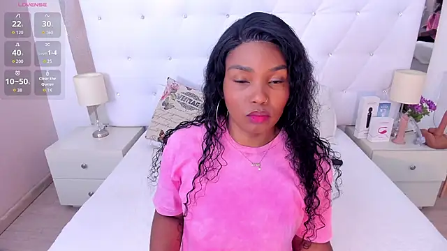 Isla Scott online show from 7, 10, 2025