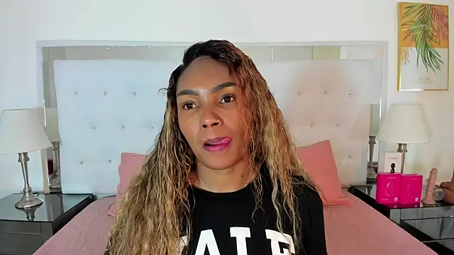Snapshot of Isla_Scott chatting on 21, 5, 2026 Isla Scott online show from 21, 5, 2026