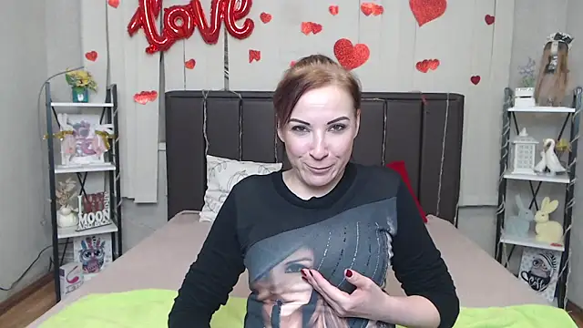 ElizabethSho online show from 7, 4, 2026