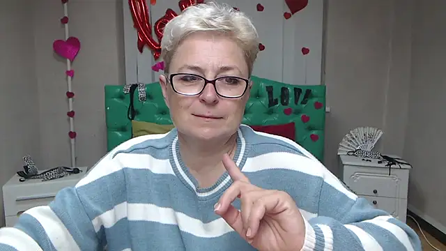 Snapshot of EmiliaGree chatting on 21, 9, 2025 EmiliaGree online show from 21, 9, 2025