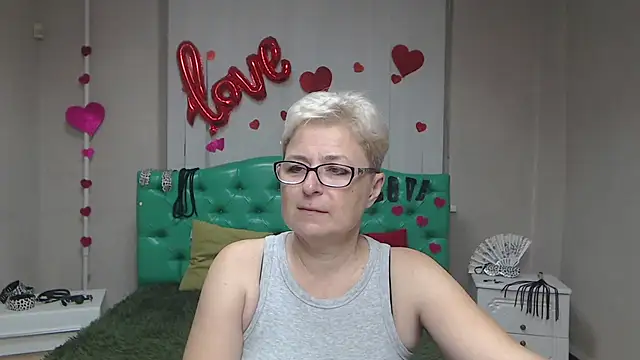 Snapshot of EmiliaGree chatting on 23, 9, 2025 EmiliaGree online show from 23, 9, 2025