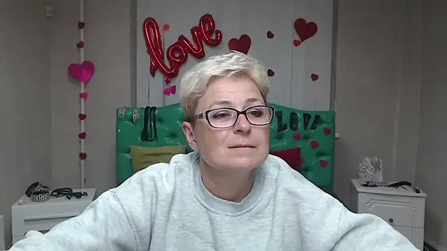 Snapshot of EmiliaGree chatting on 29, 9, 2025 EmiliaGree online show from 29, 9, 2025