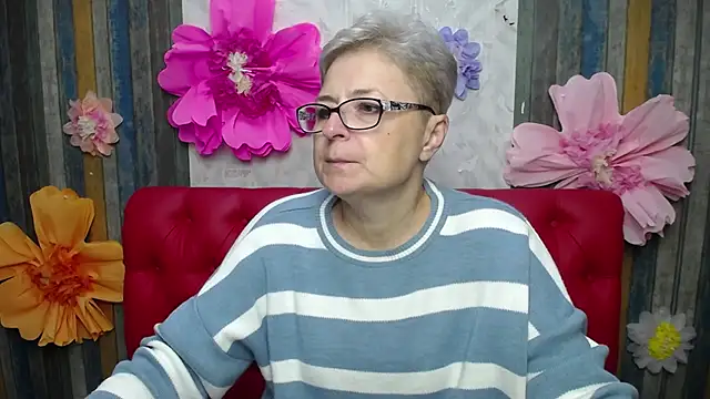 Snapshot of EmiliaGree chatting on 17, 10, 2025 EmiliaGree online show from 17, 10, 2025