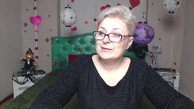 Snapshot of EmiliaGree chatting on 14, 11, 2025 EmiliaGree online show from 14, 11, 2025