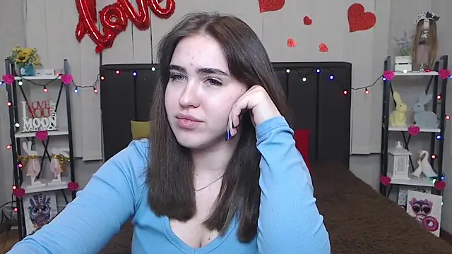 Snapshot of LauraHlot chatting on 12, 2, 2025 LauraHlot online show from 12, 2, 2025