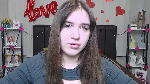 Snapshot of LauraHlot chatting on 23, 2, 2025 LauraHlot online show from 23, 2, 2025