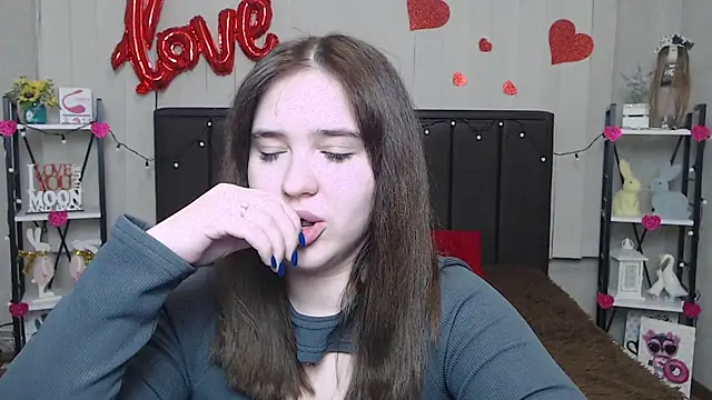 Snapshot of LauraHlot chatting on 23, 2, 2025 LauraHlot online show from 23, 2, 2025