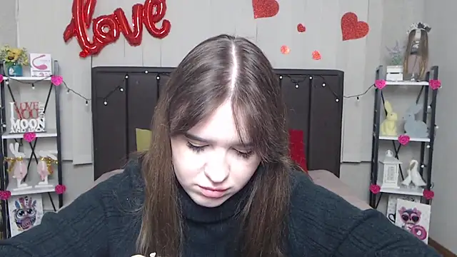 Snapshot of LauraHlot chatting on 23, 2, 2025 LauraHlot online show from 23, 2, 2025