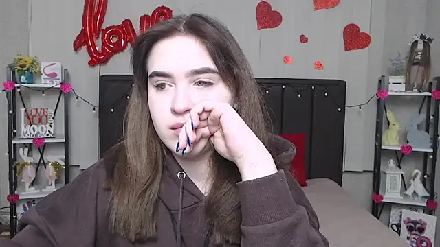 Snapshot of LauraHlot chatting on 24, 2, 2025 LauraHlot online show from 24, 2, 2025