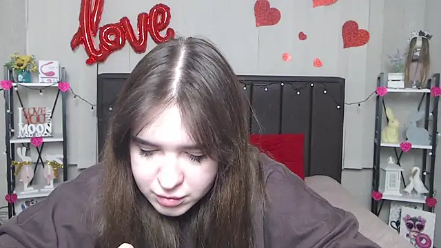 Snapshot of LauraHlot chatting on 25, 2, 2025 LauraHlot online show from 25, 2, 2025