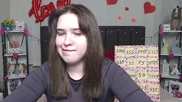 Snapshot of LauraHlot chatting on 2, 3, 2025 LauraHlot online show from 2, 3, 2025