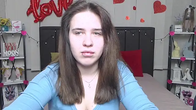 Snapshot of LauraHlot chatting on 9, 3, 2025 LauraHlot online show from 9, 3, 2025