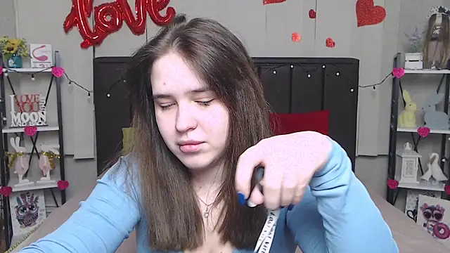 Snapshot of LauraHlot chatting on 9, 3, 2025 LauraHlot online show from 9, 3, 2025