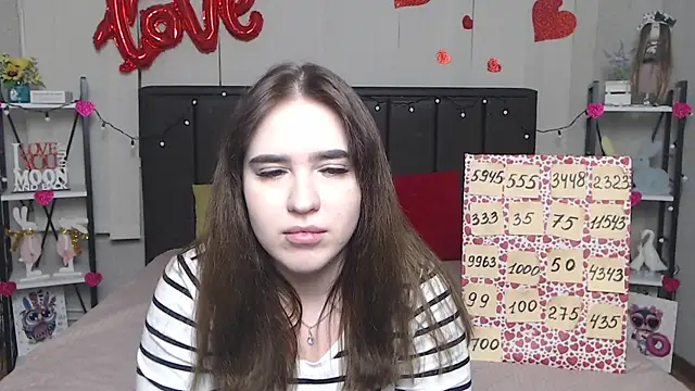 Snapshot of LauraHlot chatting on 13, 3, 2025 LauraHlot online show from 13, 3, 2025