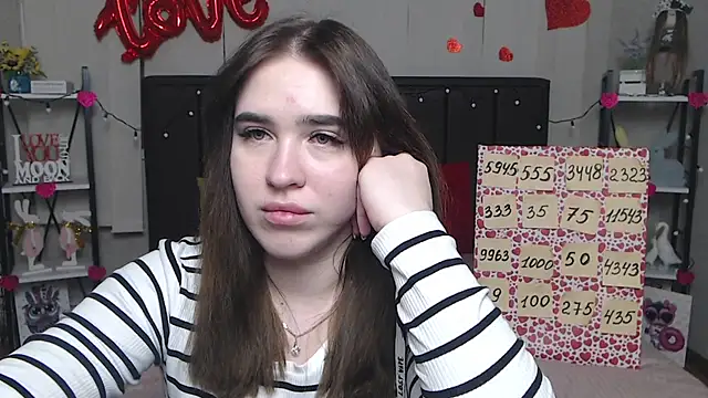 Snapshot of LauraHlot chatting on 14, 3, 2025 LauraHlot online show from 14, 3, 2025