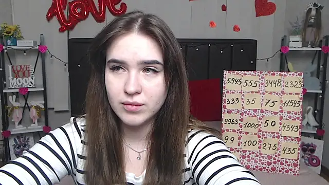 Snapshot of LauraHlot chatting on 14, 3, 2025 LauraHlot online show from 14, 3, 2025