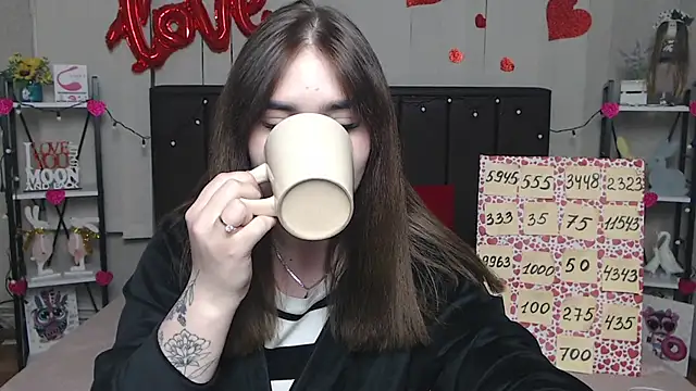 Snapshot of LauraHlot chatting on 16, 3, 2025 LauraHlot online show from 16, 3, 2025