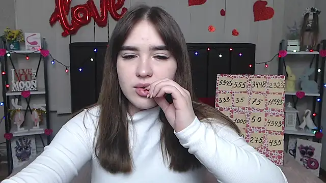 Snapshot of LauraHlot chatting on 17, 3, 2025 LauraHlot online show from 17, 3, 2025