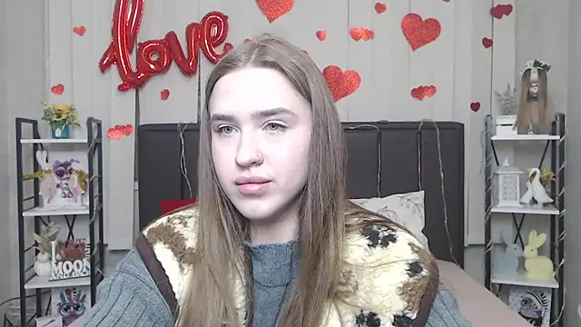 LauraHlot online show from 4, 2, 2026