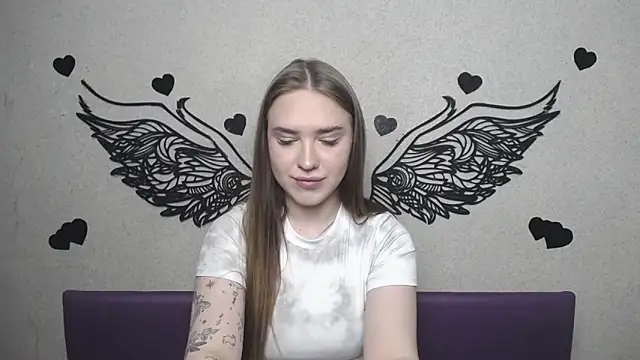 LauraHlot online show from 24, 4, 2026