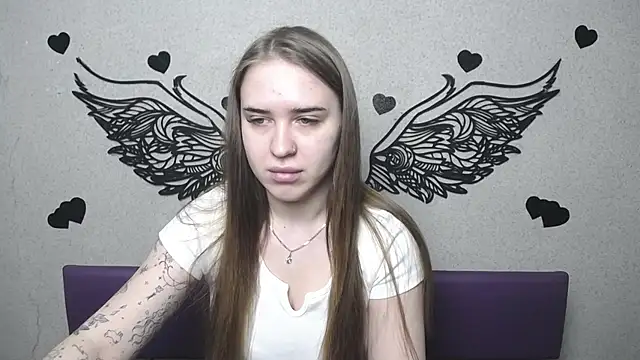 LauraHlot online show from 26, 4, 2026