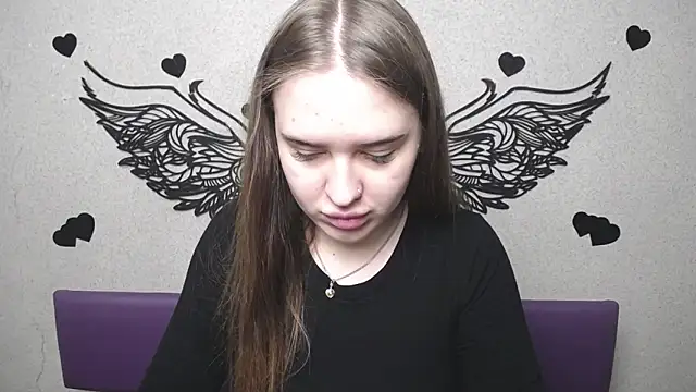 LauraHlot online show from 28, 4, 2026