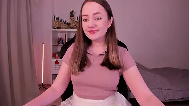 WalkingGirl online show from 16, 2, 2025