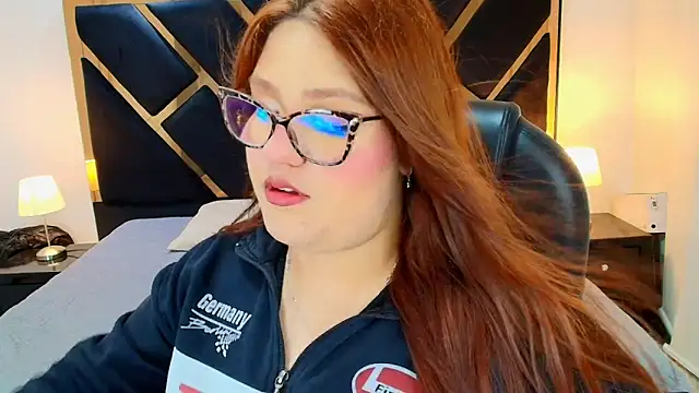 Camiila Osorio online show from 9, 6, 2026