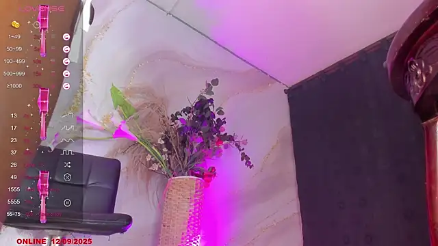 Karla-Ebony online show from 12, 9, 2025