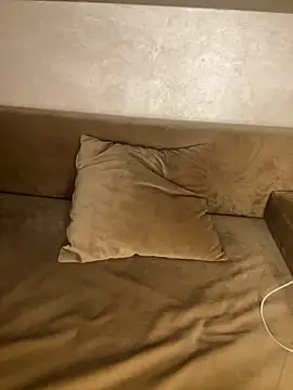 Snapshot of RachaCharmouta chatting on 5, 11, 2025 RachaCharmouta online show from 5, 11, 2025